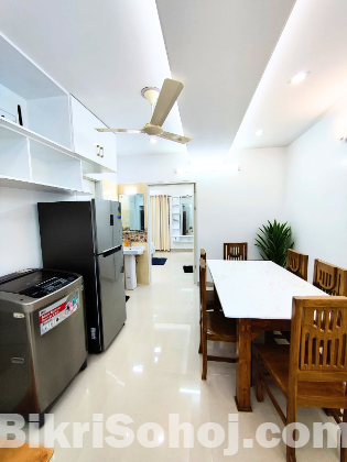 Rent A Furnished 3BHK Serviced Apartment In Bashundhara R/A